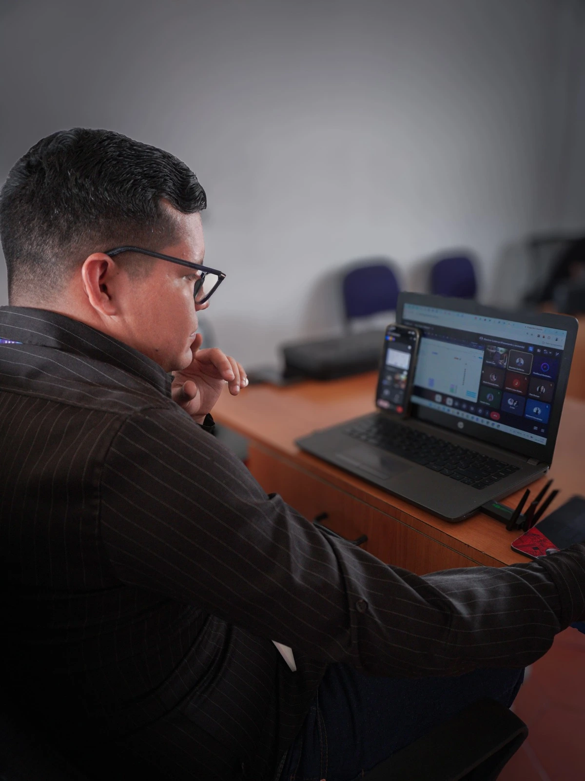 Soy Simberk A. Hernández, consultor SEO y estratega digital en Anzoátegui, Venezuela.